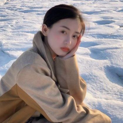 大声青少年搞砸在狗的风格和游乐设施猫充满暨和滴水洗完澡后